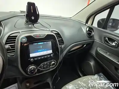 Renault QM3 2014 1.5 Автомат в Москве № 210067, миниатюра 8