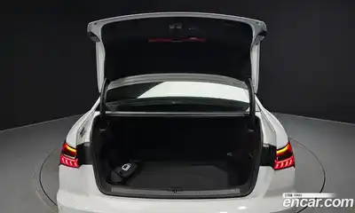 Audi A6 2025 2.0 Автомат в Москве № 210875, миниатюра 9