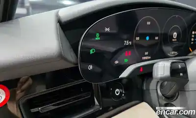 Porsche Taycan 2023 0.1 Автомат в Москве № 213091, миниатюра 11