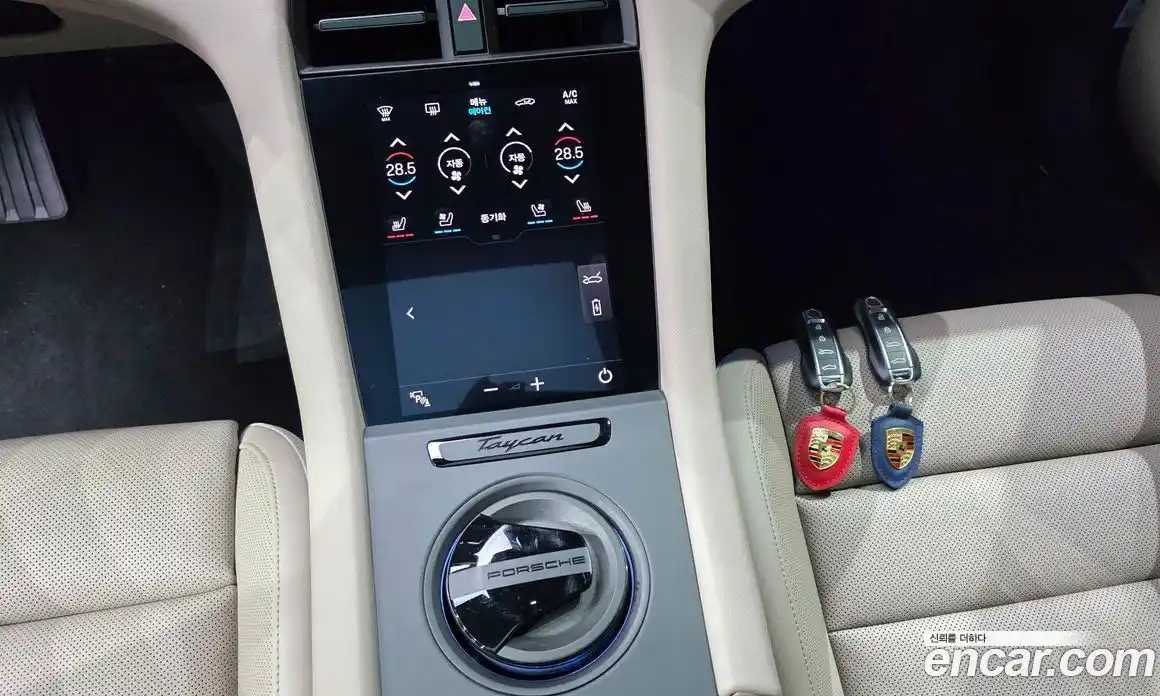 Porsche Taycan 2023 0.1 Автомат в Москве № 213091, фото 14