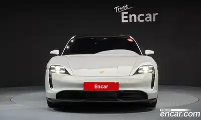 Porsche Taycan 2023 0.1 Автомат в Москве № 213091, миниатюра 2