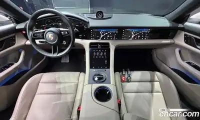 Porsche Taycan 2023 0.1 Автомат в Москве № 213091, миниатюра 7