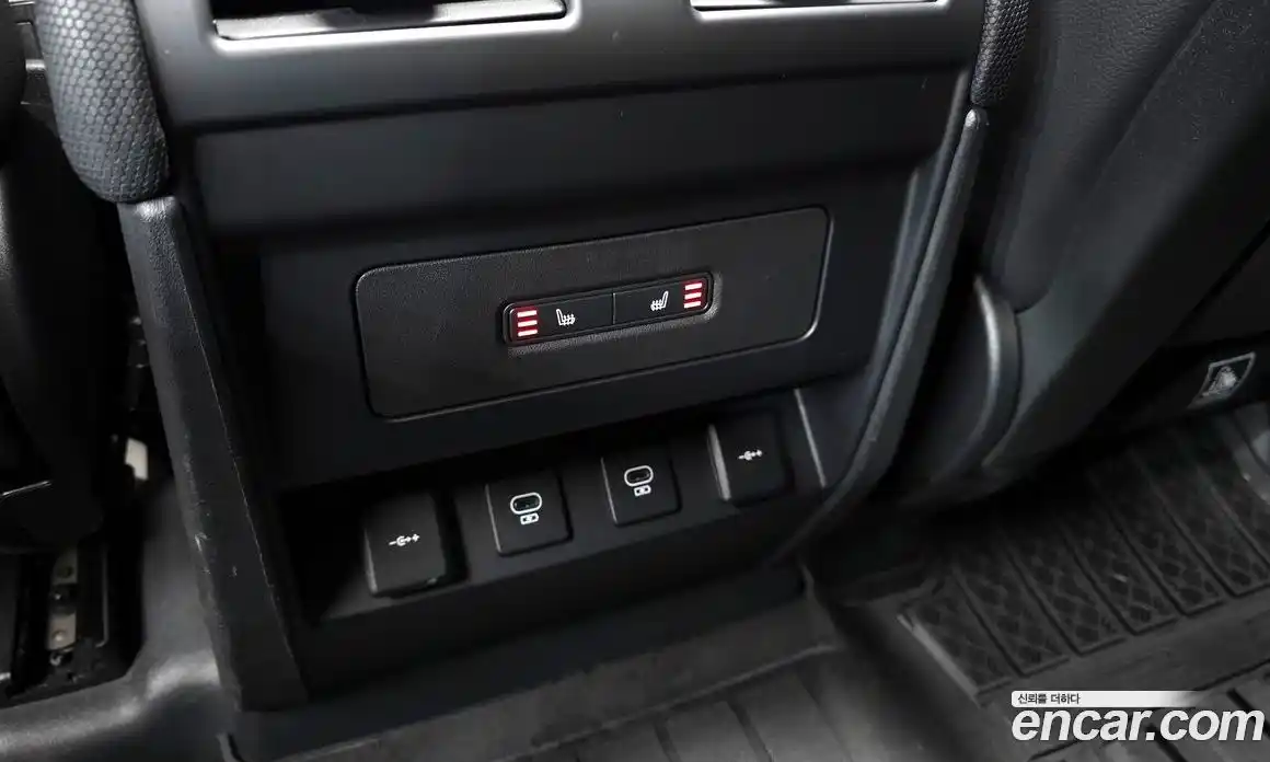 Land Rover Defender 2022 2.0 Автомат в Москве № 213355, фото 4