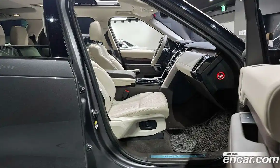 Land Rover Discovery 2017 2.0 Автомат в Москве № 213522, фото 11