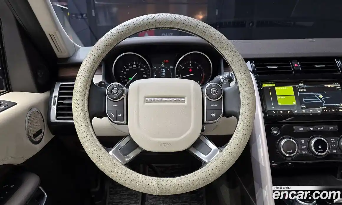 Land Rover Discovery 2017 2.0 Автомат в Москве № 213522, фото 14