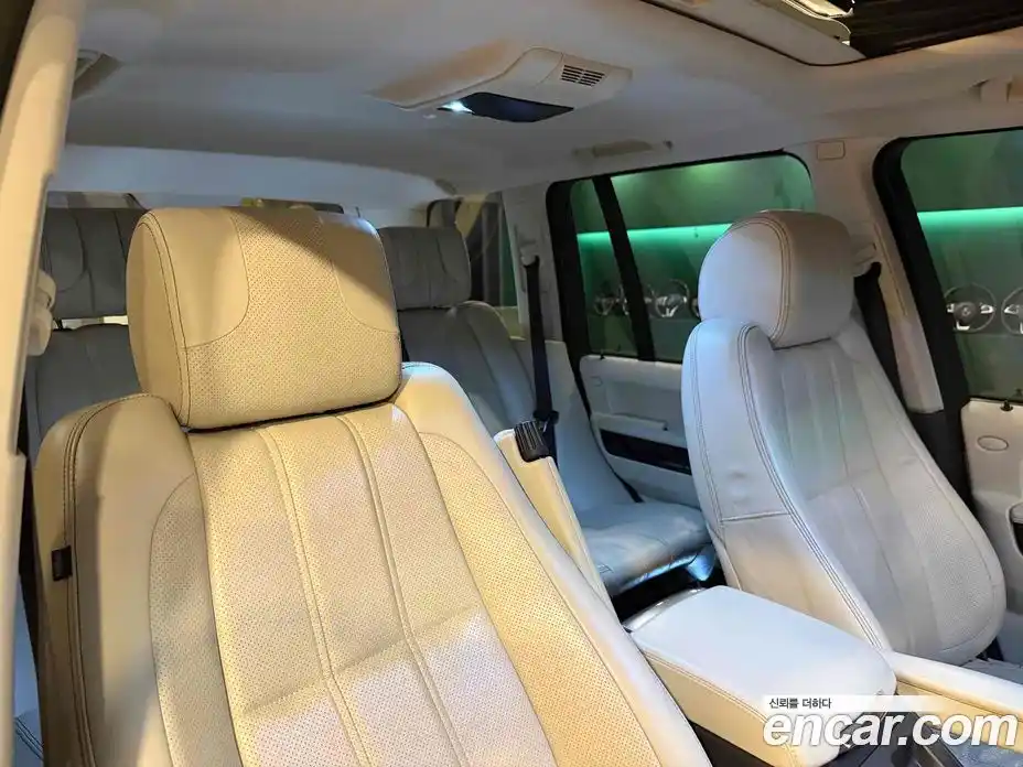 Land Rover Range-Rover 2012 4.4 Автомат в Москве № 213729, фото 17