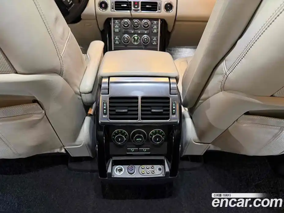 Land Rover Range-Rover 2012 4.4 Автомат в Москве № 213729, фото 9