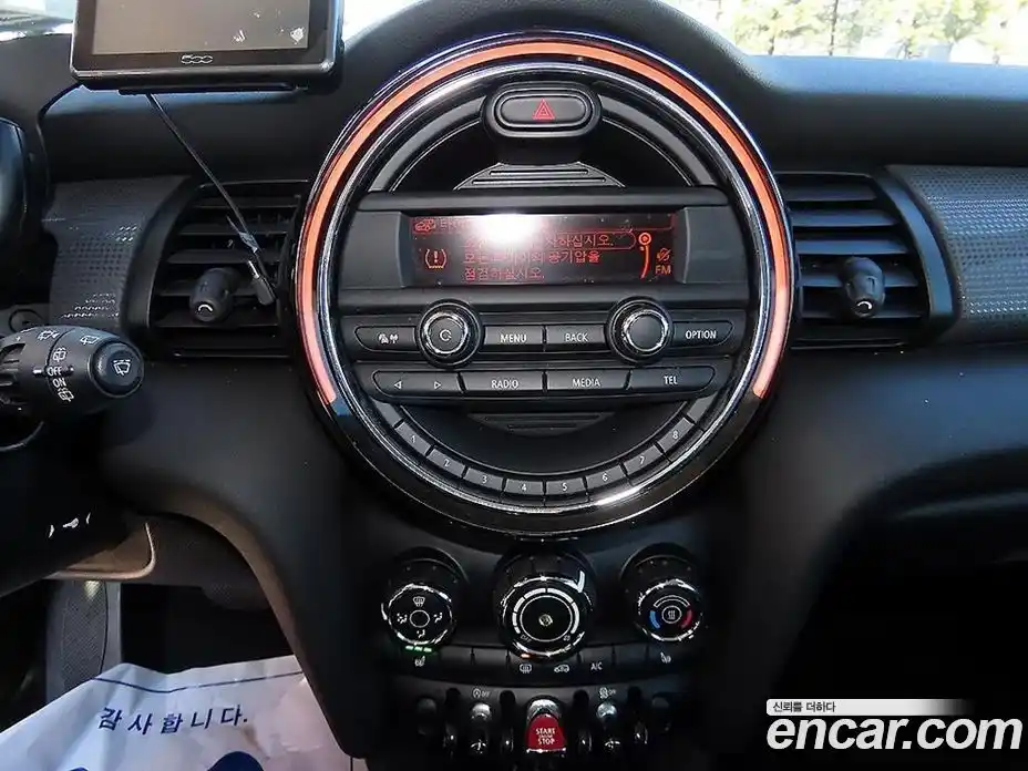 Mini Cooper 2015 1.5 Автомат в Москве № 214147, фото 13