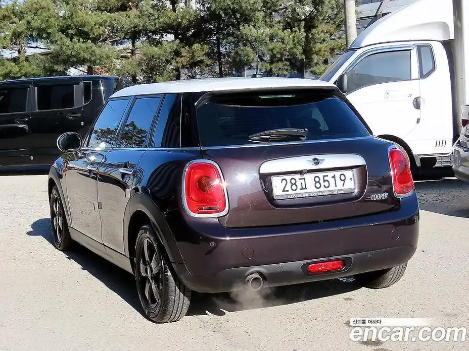 Mini Cooper 2015 1.5 Автомат в Москве № 214147, фото 3