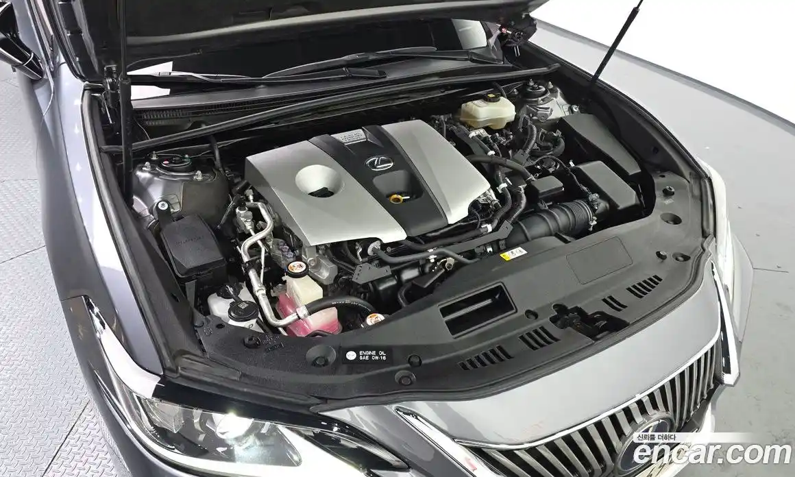 Lexus ES 2019 2.5 Автомат в Москве № 214668, фото 6