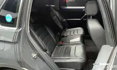 Volkswagen Tiguan 2021 2.0 Автомат в Москве № 214962, миниатюра 11