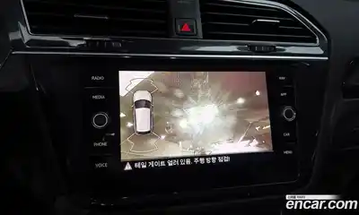 Volkswagen Tiguan 2021 2.0 Автомат в Москве № 214962, миниатюра 12