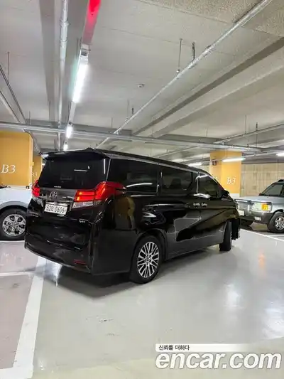 Toyota Alphard 2016 3.5 Автомат в Москве № 215672, миниатюра 3