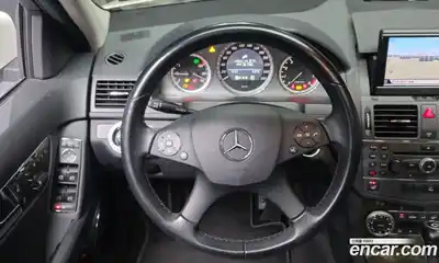 Mercedes-Benz C-Class 2010 2.5 Автомат в Москве № 215956, миниатюра 3