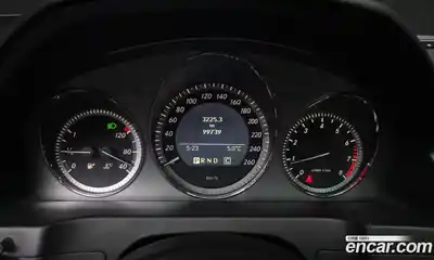 Mercedes-Benz C-Class 2010 2.5 Автомат в Москве № 215956, миниатюра 6