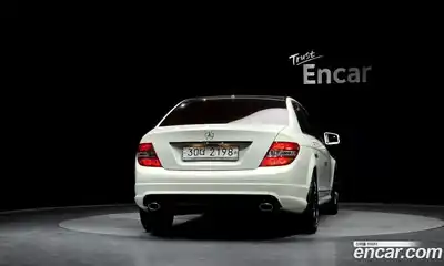 Mercedes-Benz C-Class 2010 2.5 Автомат в Москве № 215956, миниатюра 7