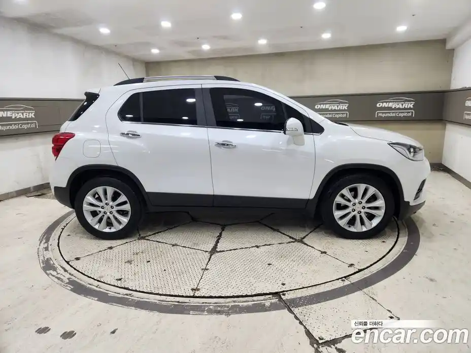 Chevrolet Trax 2018 1.6 Автомат в Москве № 219802, фото 3