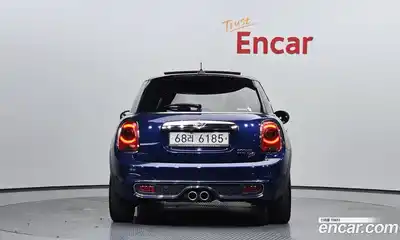 Mini Cooper, 2015