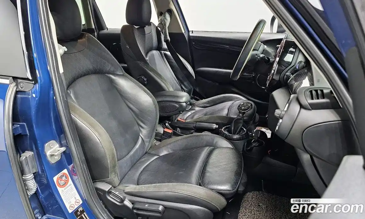 Mini Cooper 2015 2.0 Автомат в Москве № 221601, фото 14