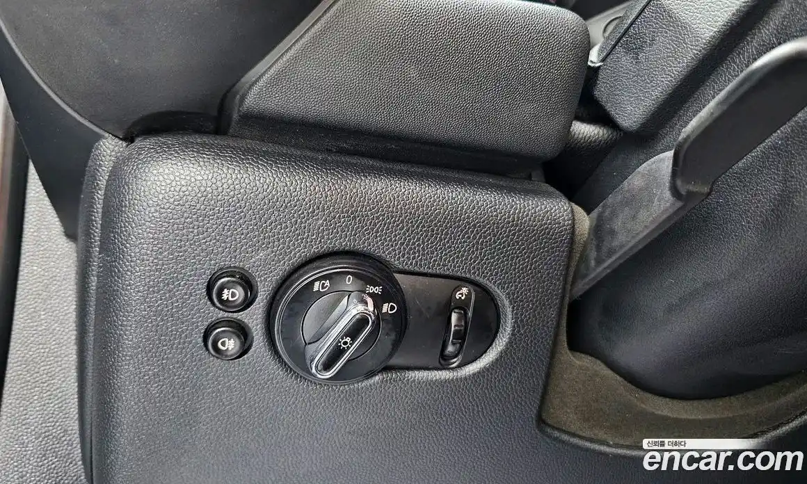 Mini Cooper 2015 2.0 Автомат в Москве № 221601, фото 9