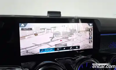 Mercedes-Benz EQB, 2023