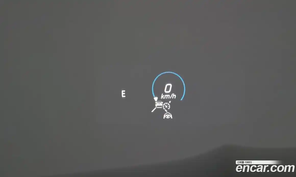 Mercedes-Benz EQB 2023 0.2 Автомат в Москве № 223170, фото 8