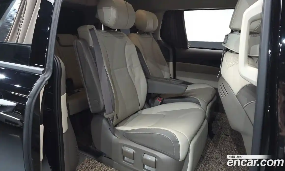 Kia Canival 2024 3.5 Автомат в Москве № 224673, фото 20