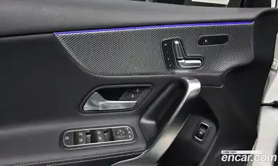 Mercedes-Benz A-Class 2023 2.0 Автомат в Москве № 224763, миниатюра 4