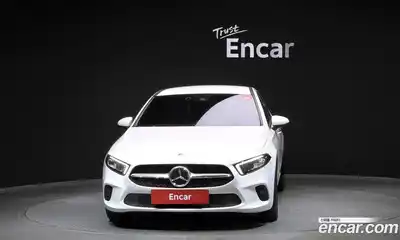 Mercedes-Benz A-Class 2023 2.0 Автомат в Москве № 224763, миниатюра 10