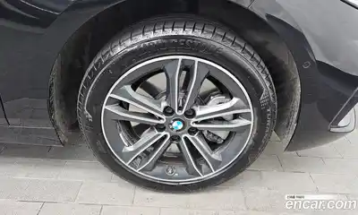 BMW 1-Series 2024 2.0 Автомат в Москве № 228001, миниатюра 3