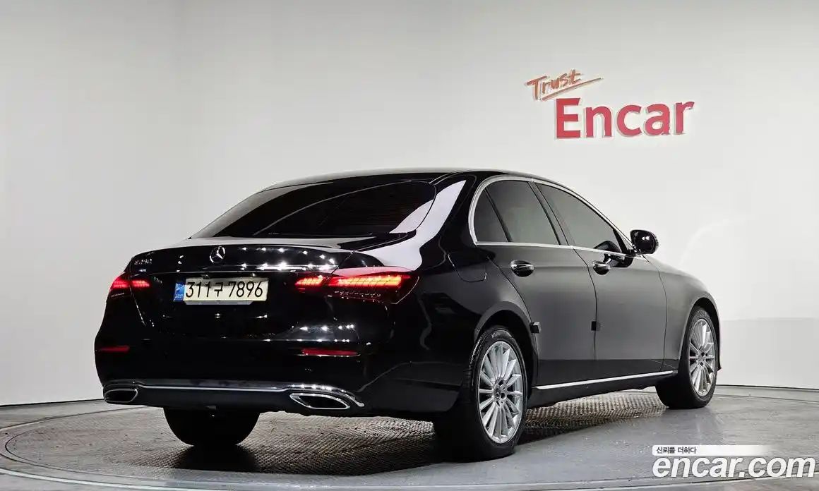 Mercedes-Benz E-Class 2022 2.0 Автомат в Москве № 229639, фото 13