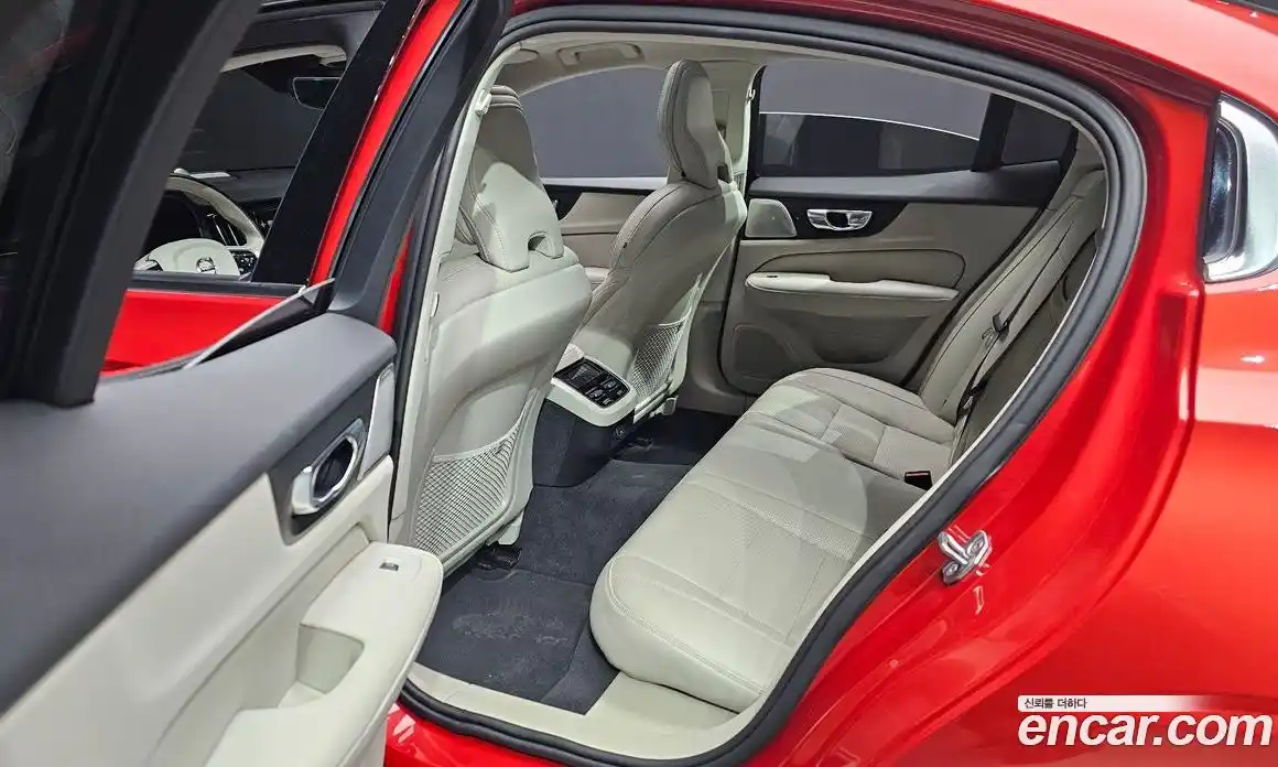 Volvo S60 2021 2.0 Автомат в Москве № 230405, фото 13