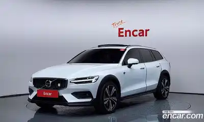 Volvo V60, 2021