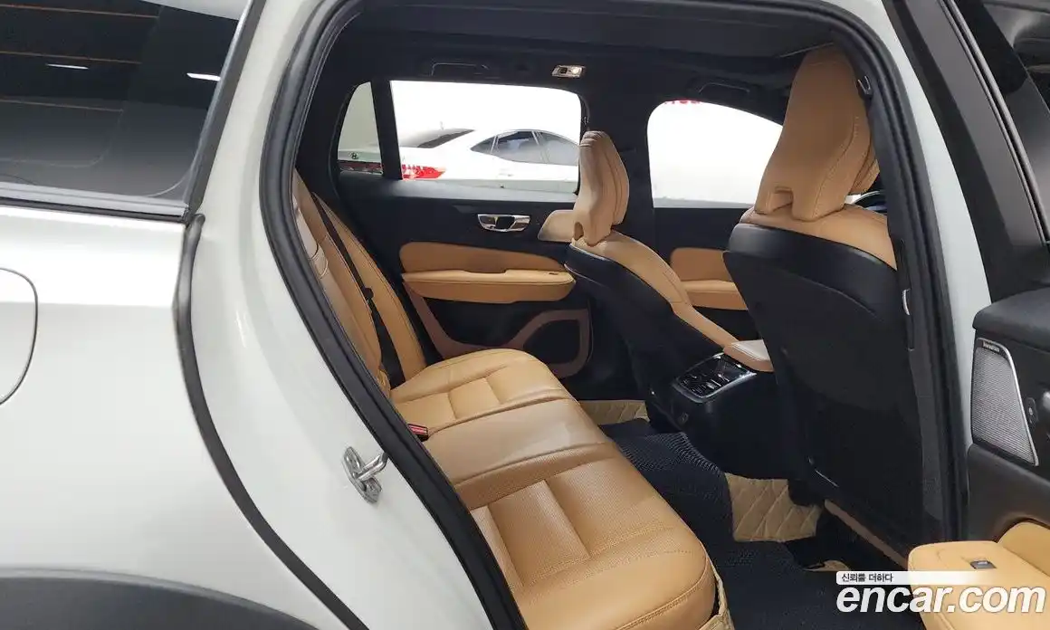 Volvo V60 2021 2.0 Автомат в Москве № 230615, фото 12