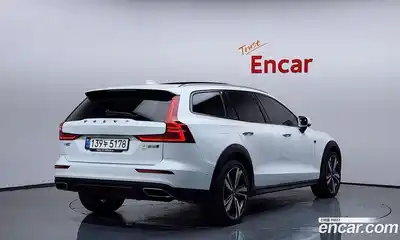 Volvo V60 2021 2.0 Автомат в Москве № 230615, миниатюра 2