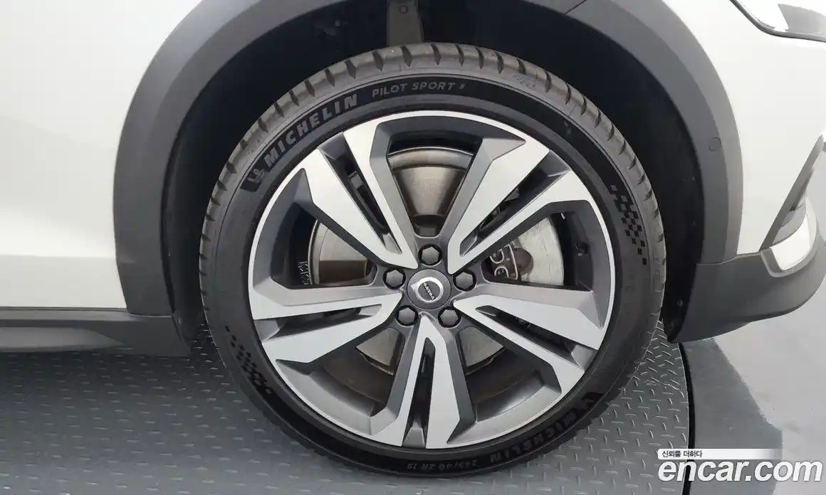 Volvo V60 2021 2.0 Автомат в Москве № 230615, фото 5