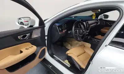 Volvo V60 2021 2.0 Автомат в Москве № 230615, миниатюра 10