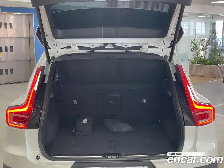 Volvo XC40 2025 2.0 Автомат в Москве № 230691, фото 18