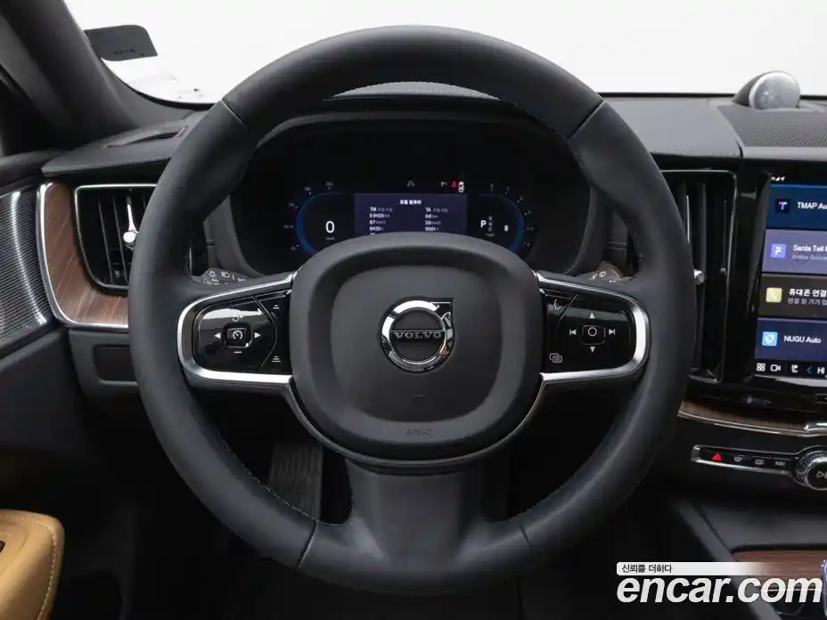 Volvo XC60 2024 2.0 Автомат в Москве № 230865, фото 11