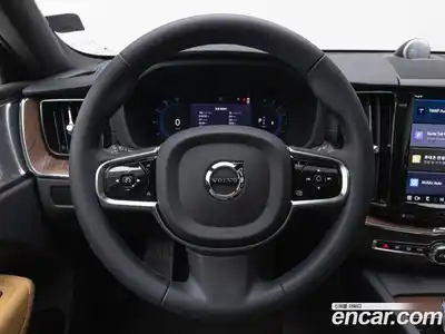 Volvo XC60 2024 2.0 Автомат в Москве № 230865, миниатюра 11