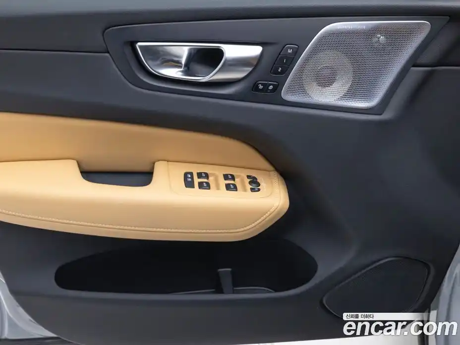 Volvo XC60 2024 2.0 Автомат в Москве № 230865, фото 15