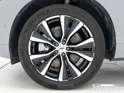 Volvo XC60 2024 2.0 Автомат в Москве № 230865, миниатюра 5