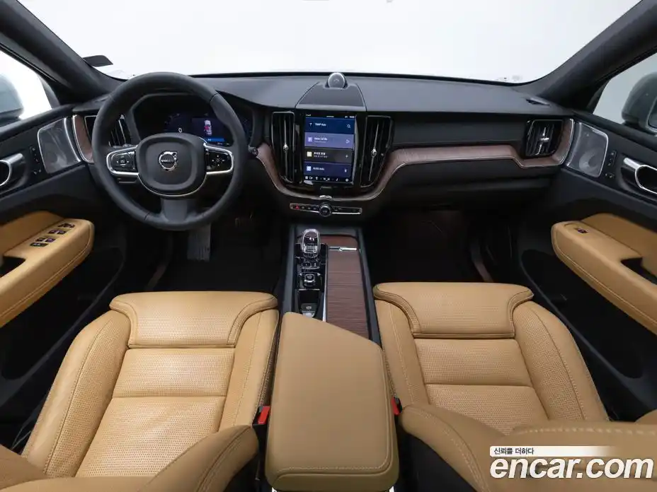 Volvo XC60 2024 2.0 Автомат в Москве № 230865, фото 7