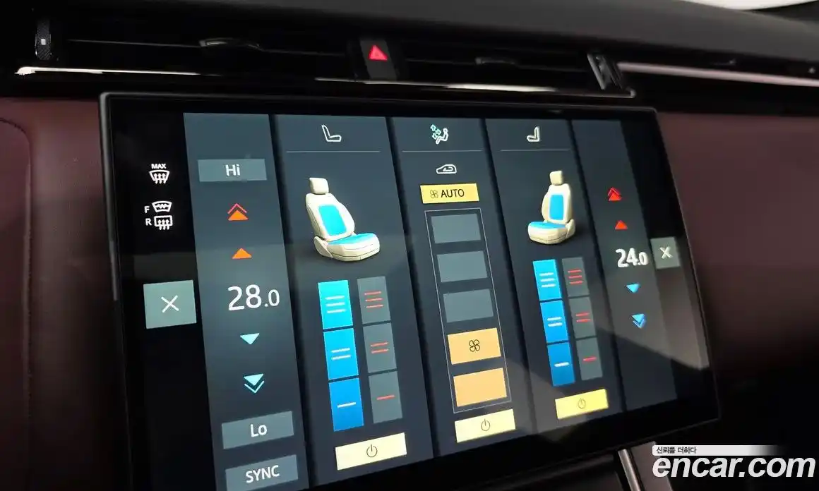 Land Rover Range-Rover Velar 2025 3.0 Автомат в Москве № 231103, фото 13