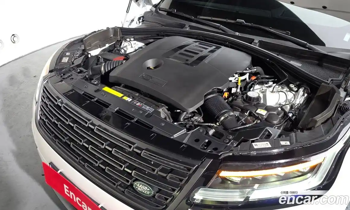 Land Rover Range-Rover Velar 2025 3.0 Автомат в Москве № 231103, фото 20