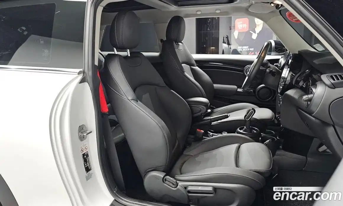 Mini Cooper 2024 1.5 Автомат в Москве № 231388, фото 12