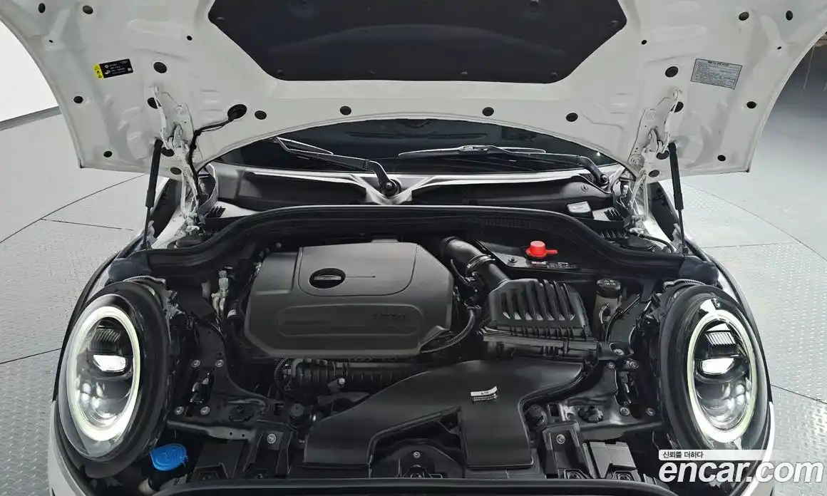 Mini Cooper 2024 1.5 Автомат в Москве № 231388, фото 14