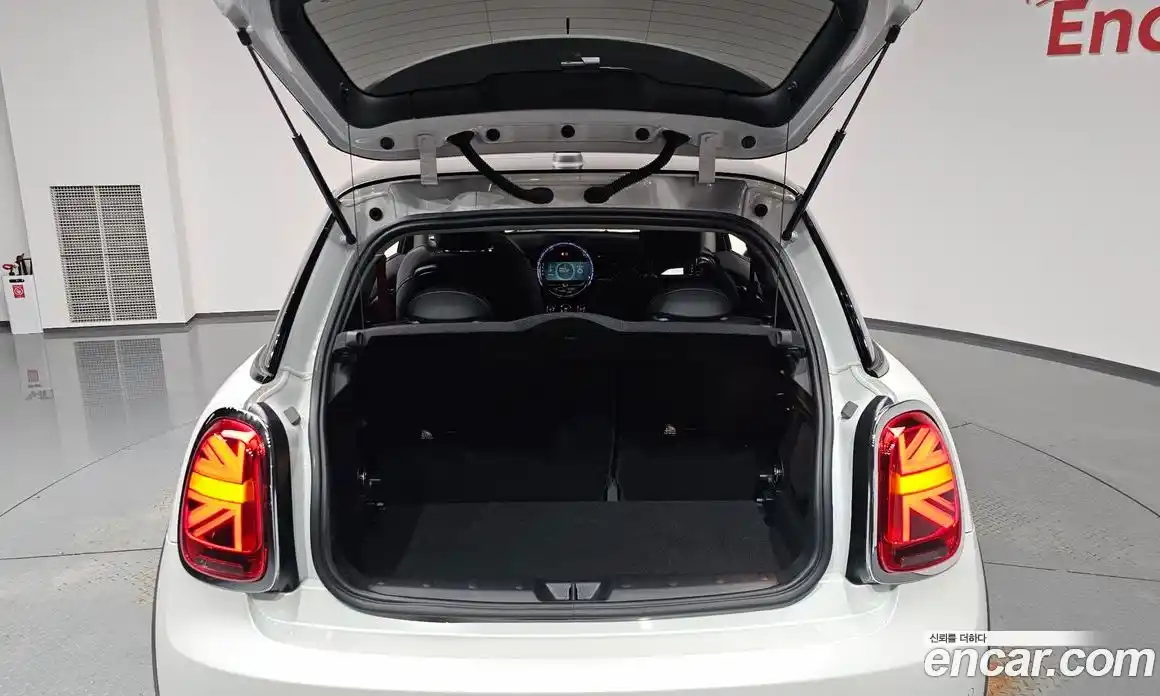 Mini Cooper 2024 1.5 Автомат в Москве № 231388, фото 6