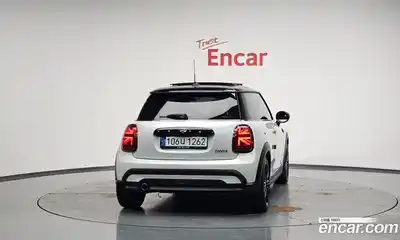 Mini Cooper 2024 1.5 Автомат в Москве № 231388, миниатюра 8