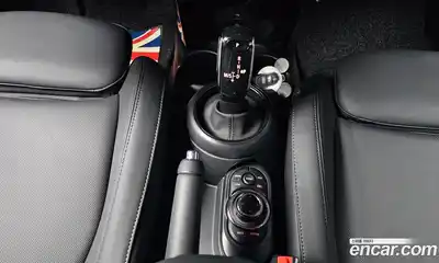 Mini Cooper 2024 1.5 Автомат в Москве № 231388, миниатюра 9